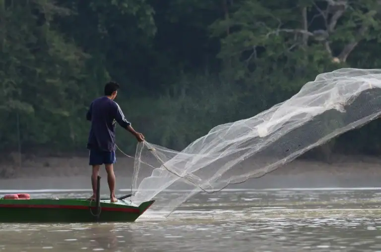 Kinabatangan fisherman Sukau