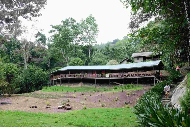 Sapulot longhouse