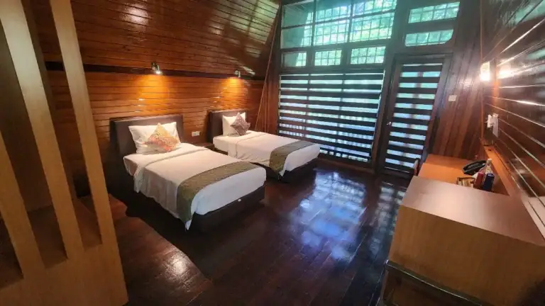 Twin room at Hill Lodge, Tabin Wildlife Resort