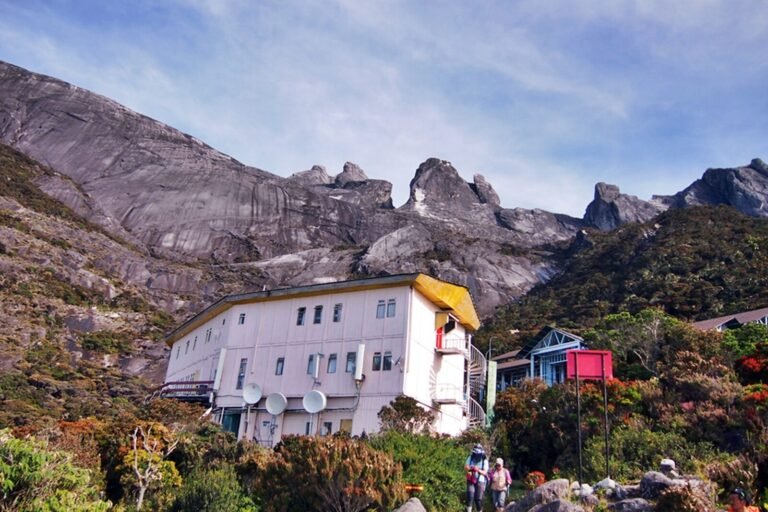 Laban Rata Resthouse